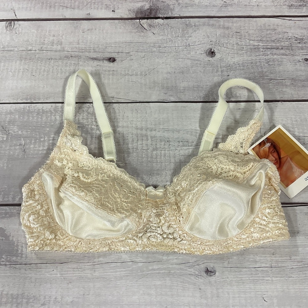 Amoena Mastectomy Bra Womens 32A Candlelight Michelle 2129 Wireless NEW